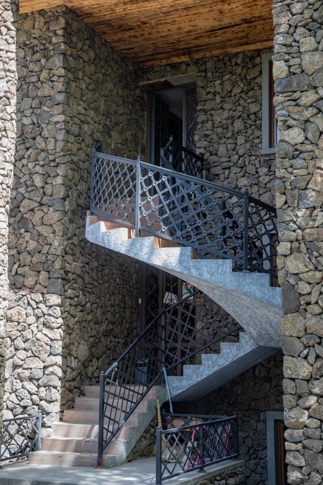 Fish Hotel Akhalkalaki Экстерьер фото