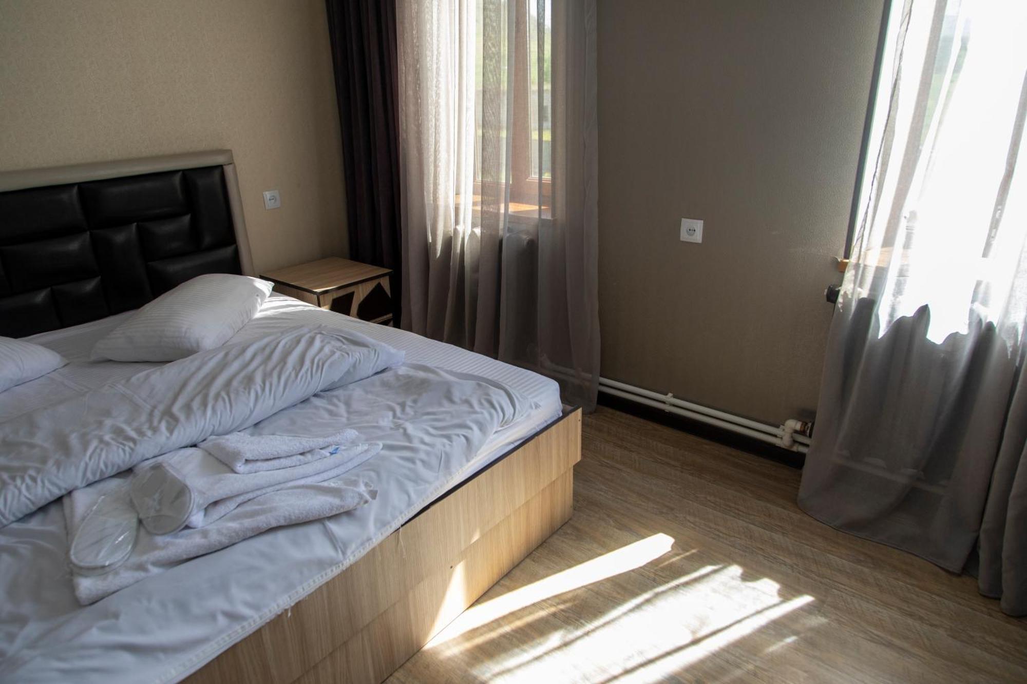 Fish Hotel Akhalkalaki Экстерьер фото