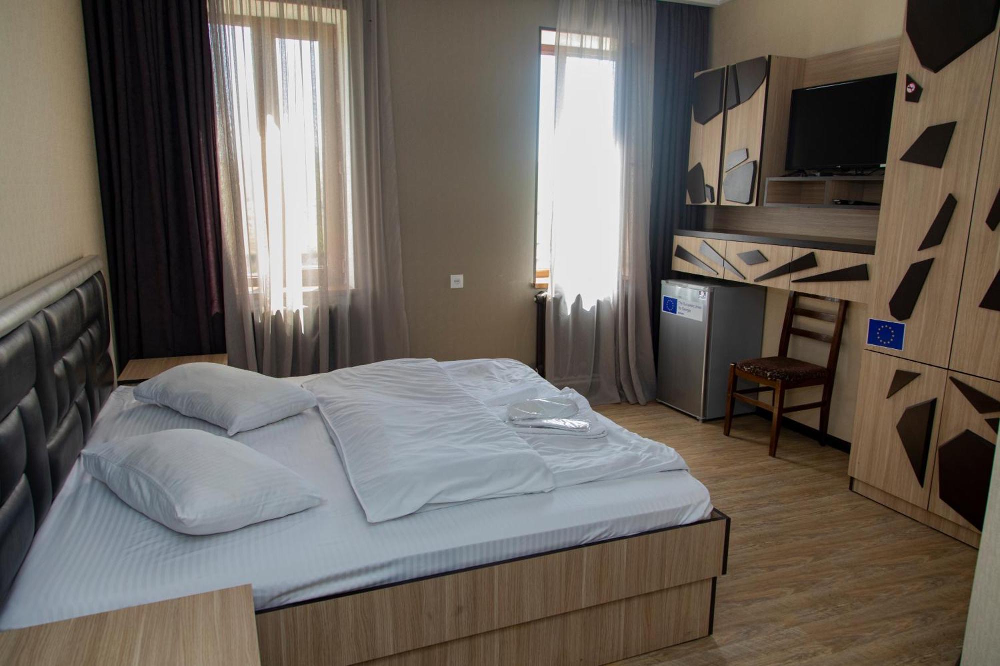 Fish Hotel Akhalkalaki Экстерьер фото