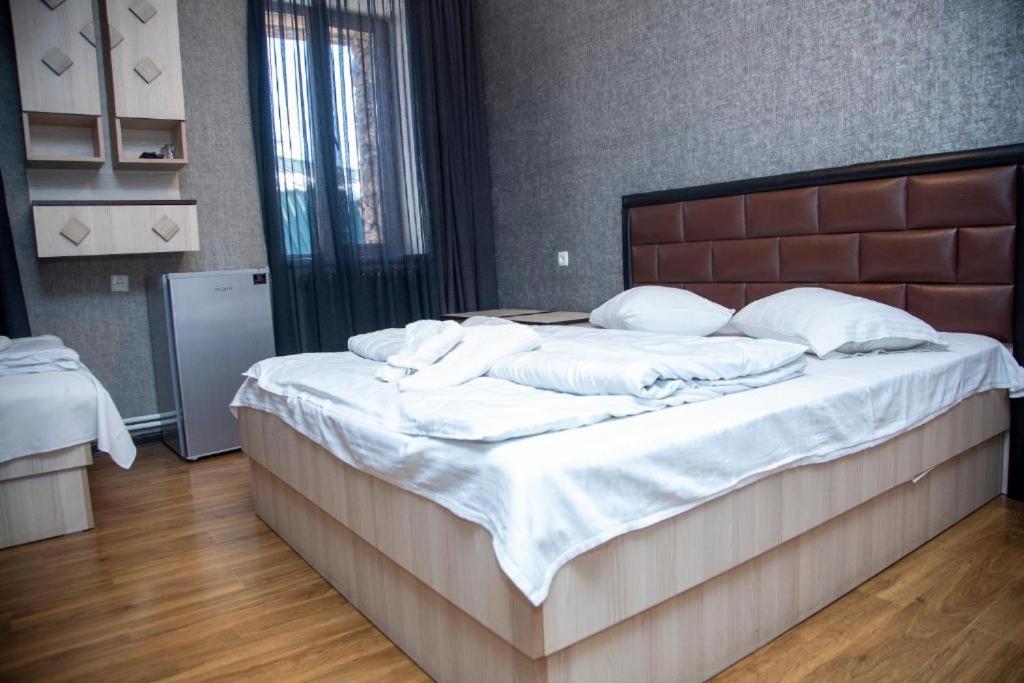 Fish Hotel Akhalkalaki Экстерьер фото